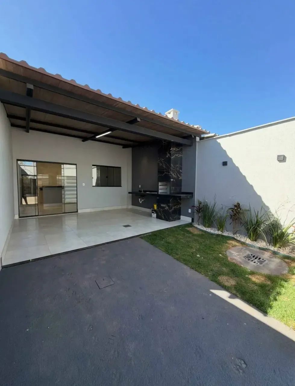 Casa Recem Reformada - Entrada de 12mil e parcelas a partir de 1.000,00