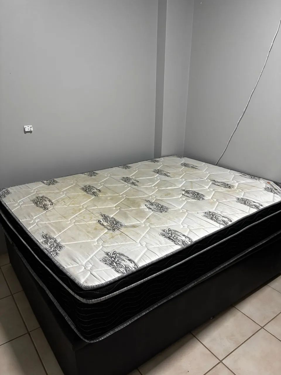 Vendo cama box baú de casal  - Foto 2