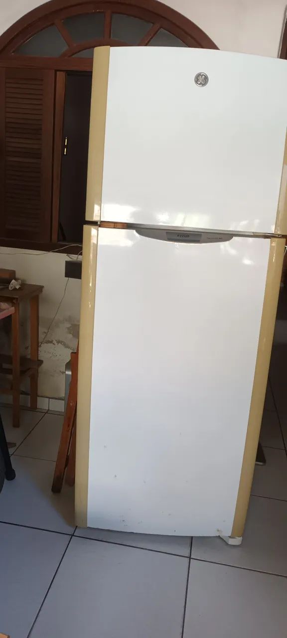 Geladeira GE 410L
