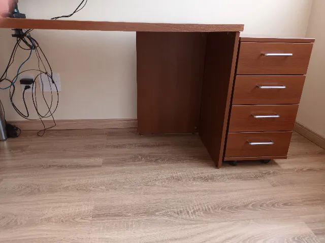 Escrivaninha com gavetas - Foto 4