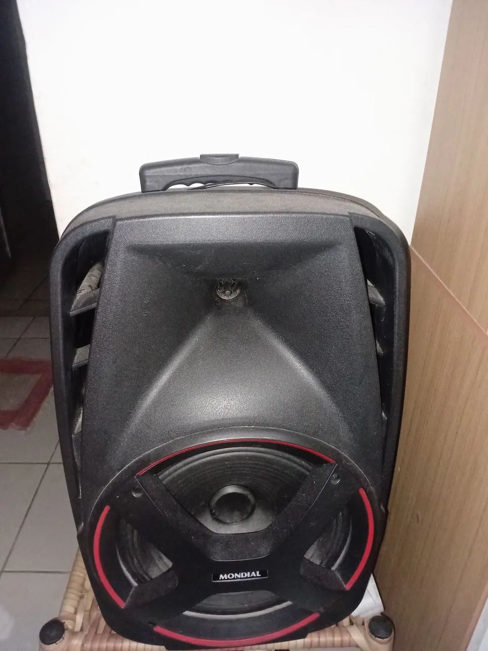 VENDO ESSA CAIXA DE SOM MUNDIAL FUNCIONANDO PERFEITAMENTE 