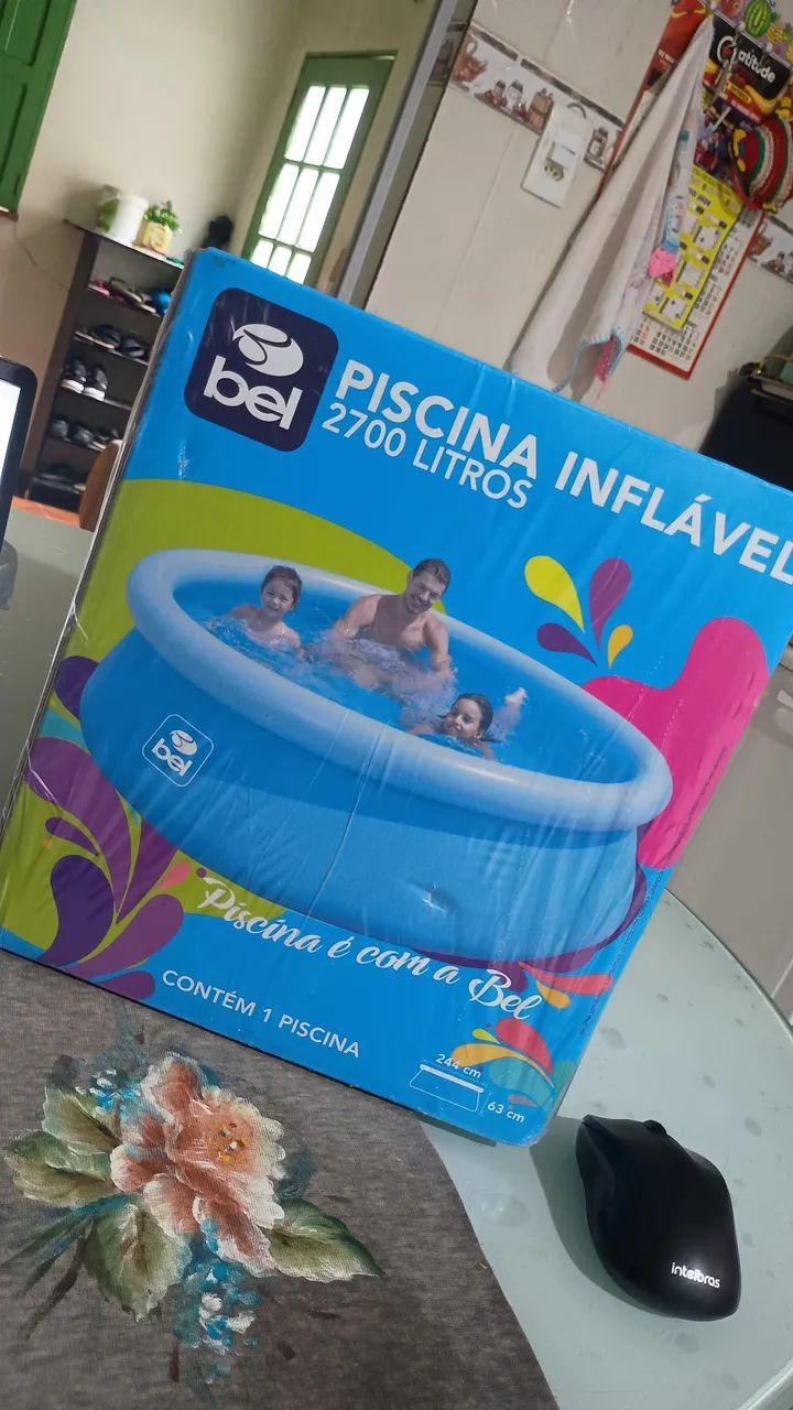 Piscina redonda nova 2.700 litros