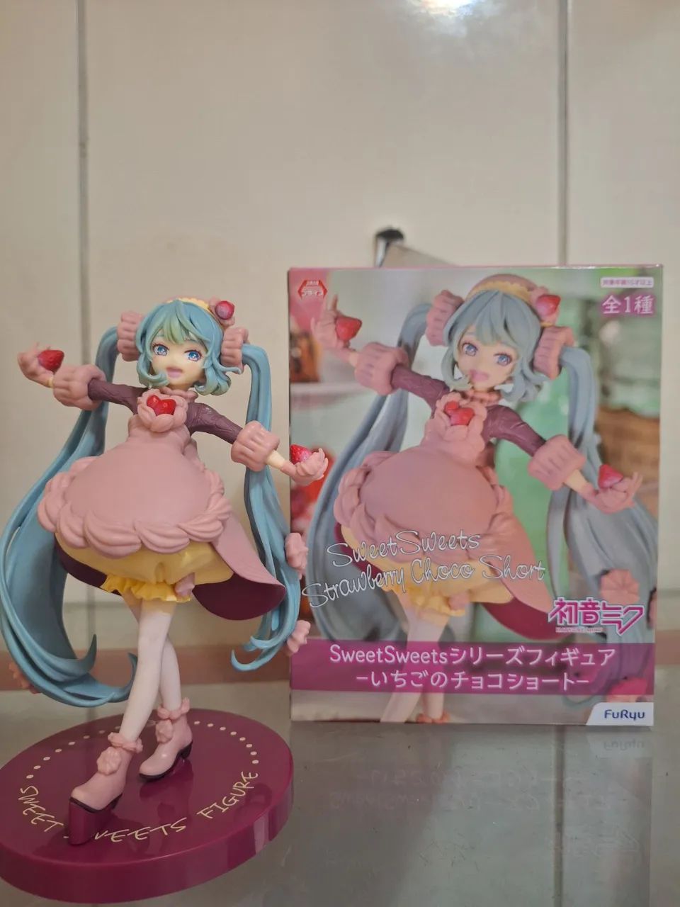 Hatsune Miku Sweets Sweets Strawberry Chocolate Original