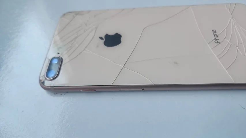 IPHONE 8 PLUS NA COR ROSEGOLD (PARA RETIRADA DE PEÇAS) - Foto 2