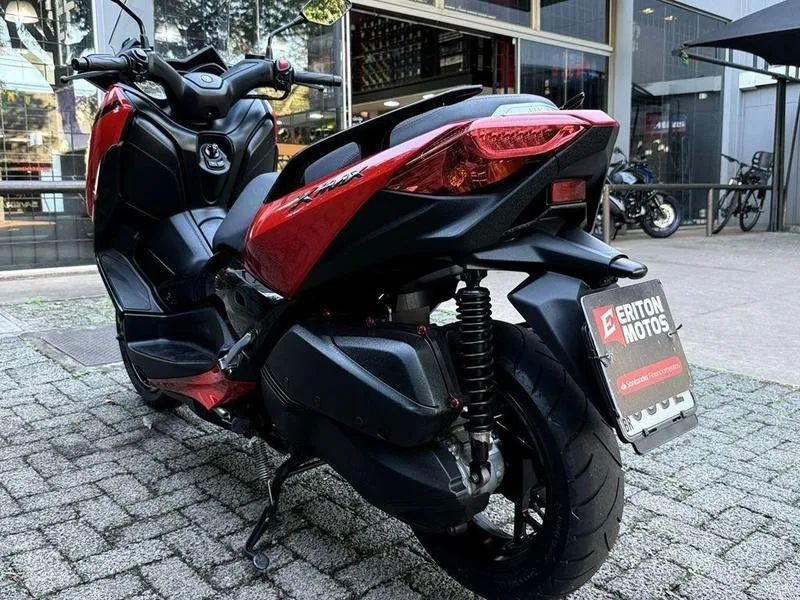 YAMAHA XMAX 2024 - Foto 5