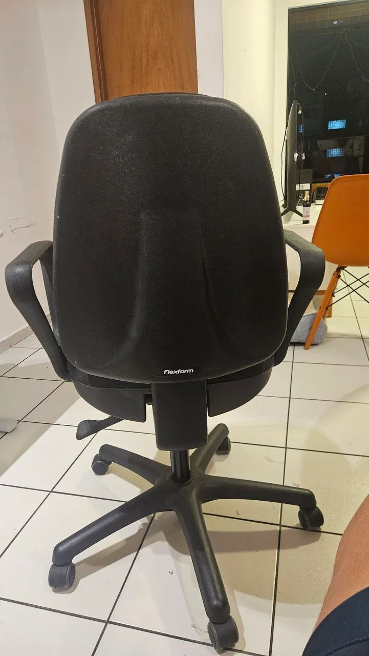 Cadeira flex form lite usada em bom estado  - Foto 5