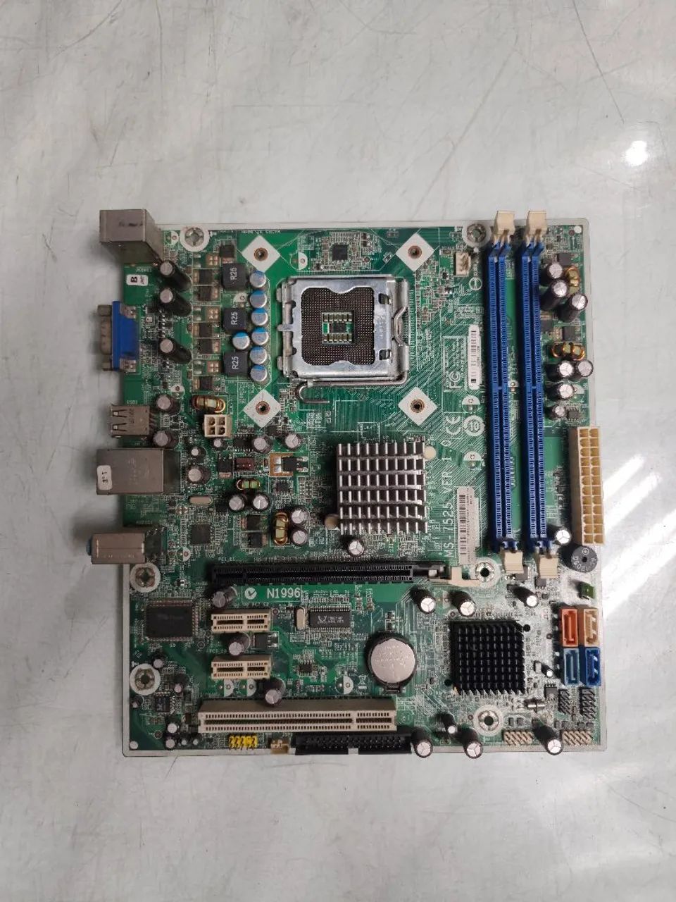 Placa de mãe MS-7525 Ver.1.0