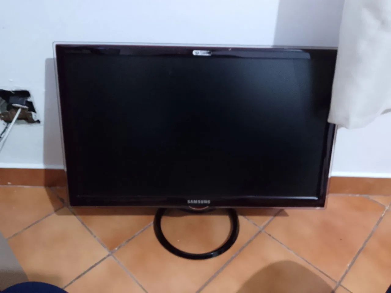 Vendo TV Samsung 24 polegadas em excelente estado e funcionando perfeitamente 