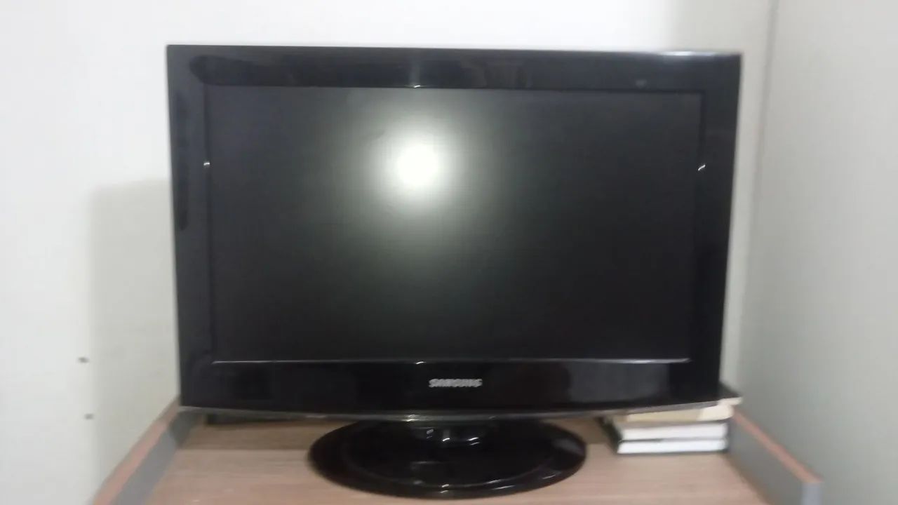 Tv Samsung 32 polegadas. 