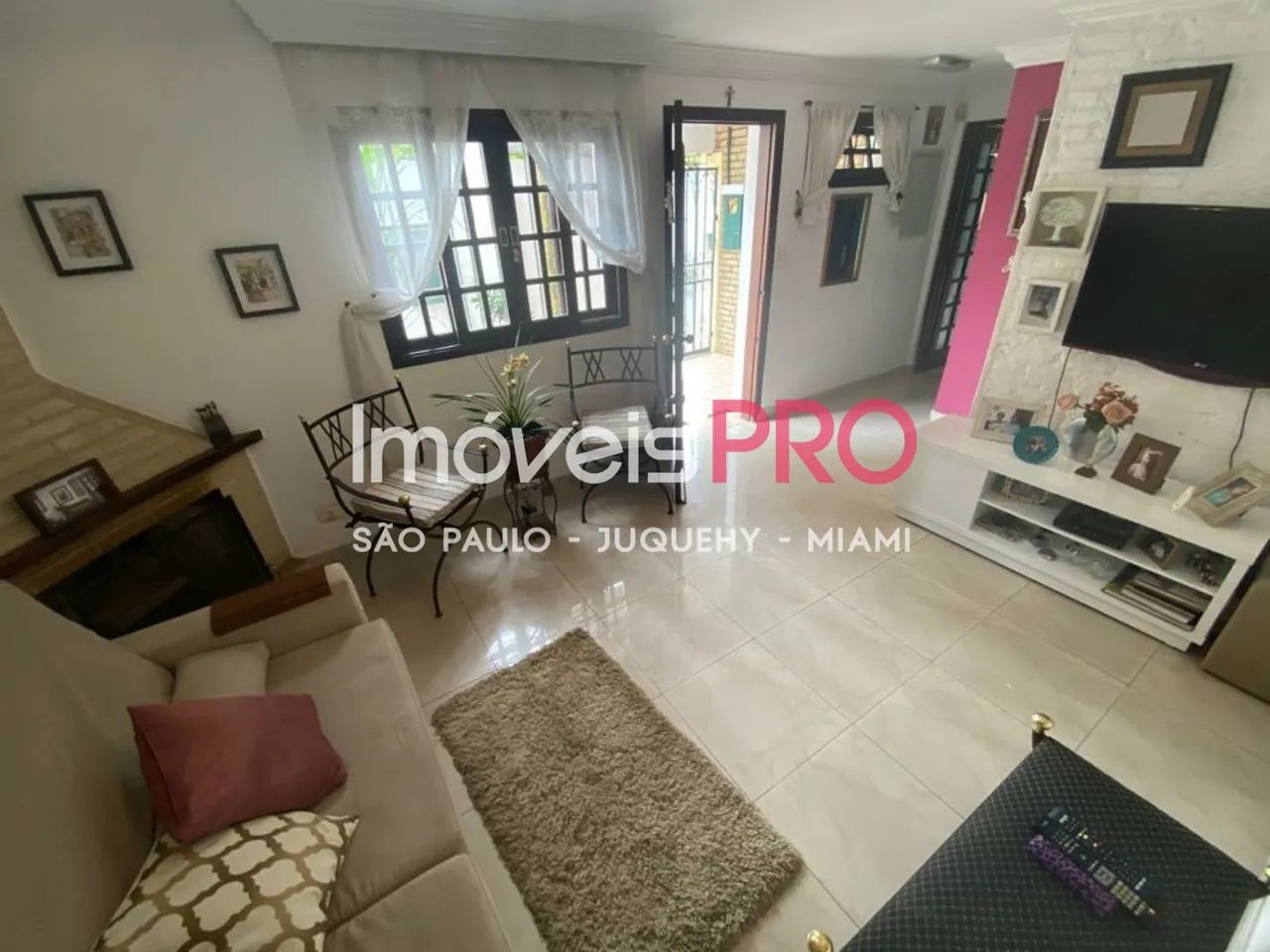 Casa no Campo Belo com 183m², 3 quartos e 2 vagas