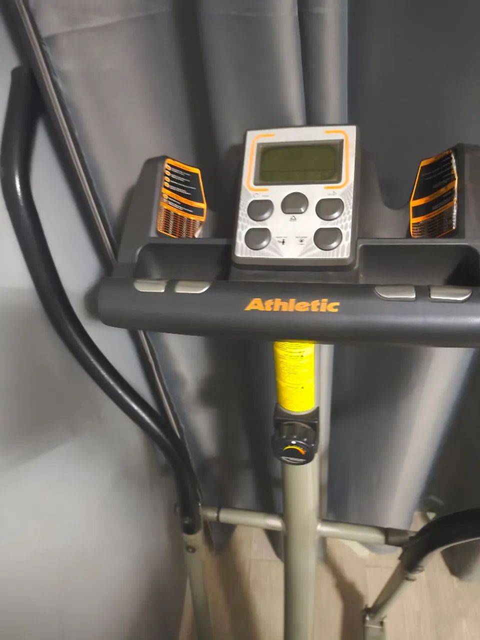 Elíptico Athletic Advanced 330e