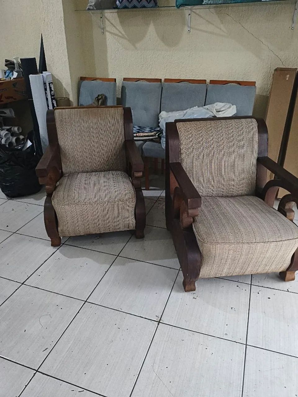 Par de poltronas. 