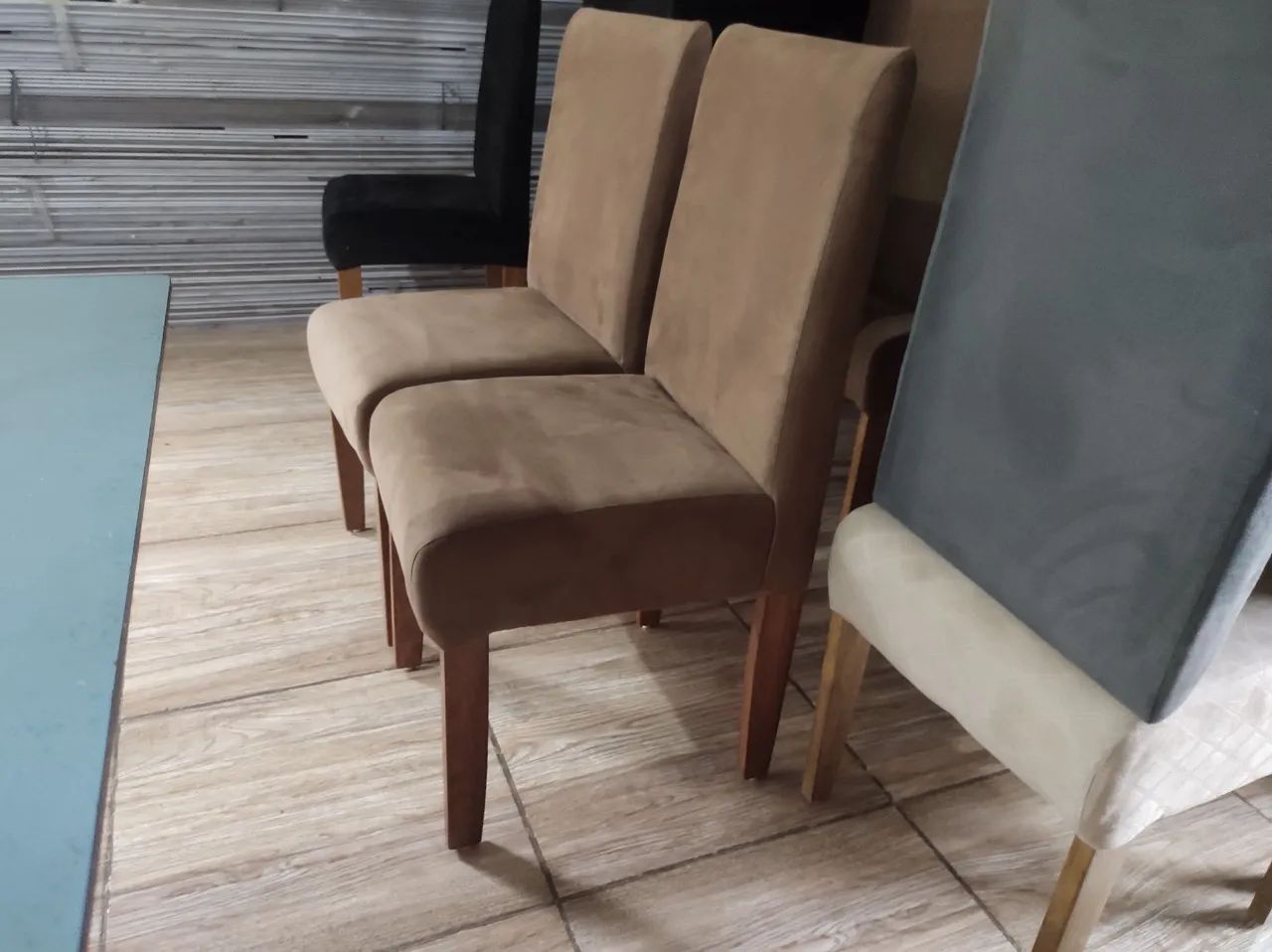 Cadeiras almofadadas para sala de jantar  - Foto 2