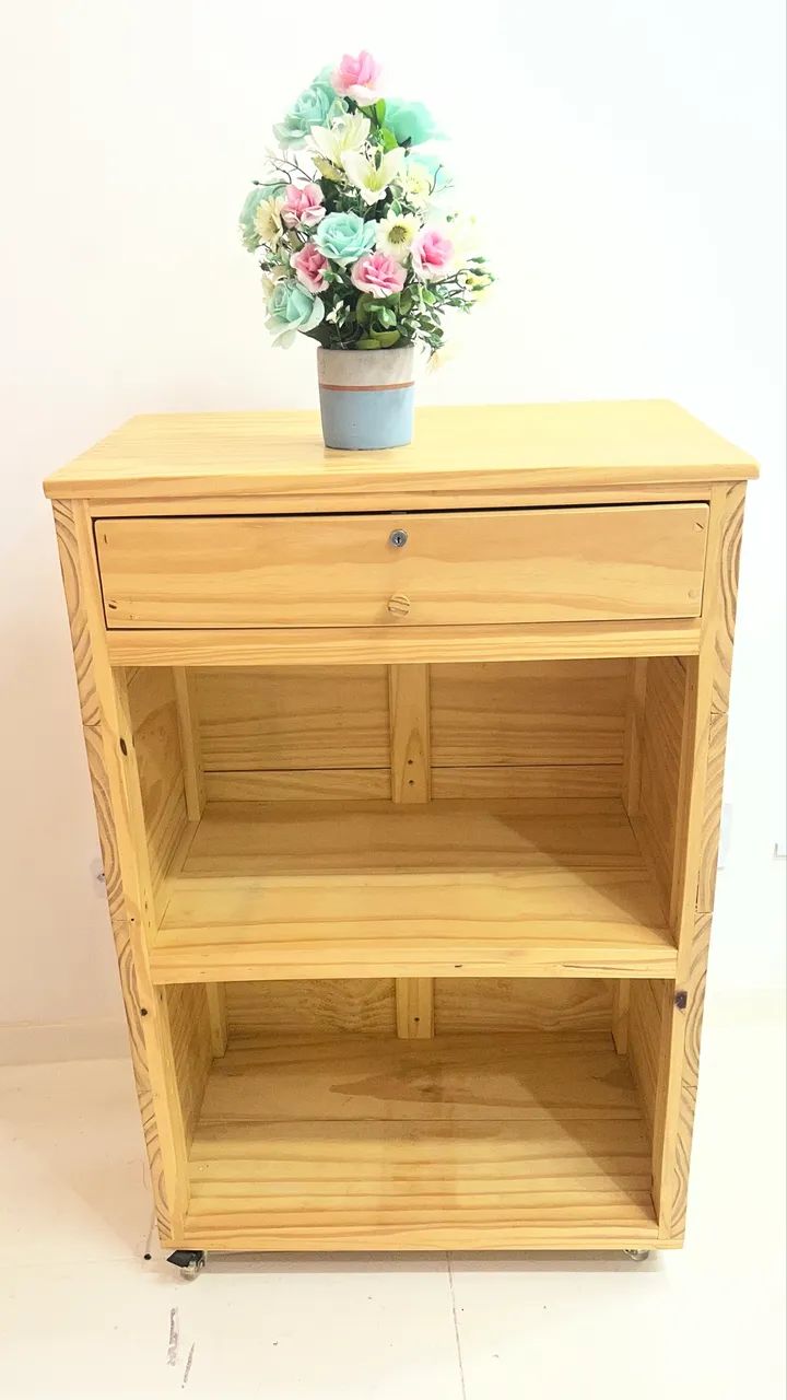 Lindo e conservado balcão para atendimento ao Cliente 