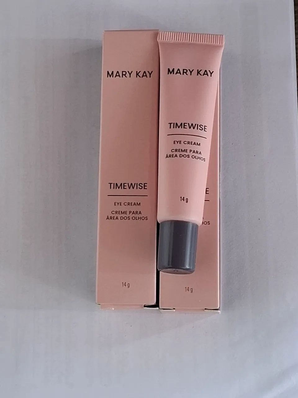 Vendo 2 creme para área dos olhos Mary kay 