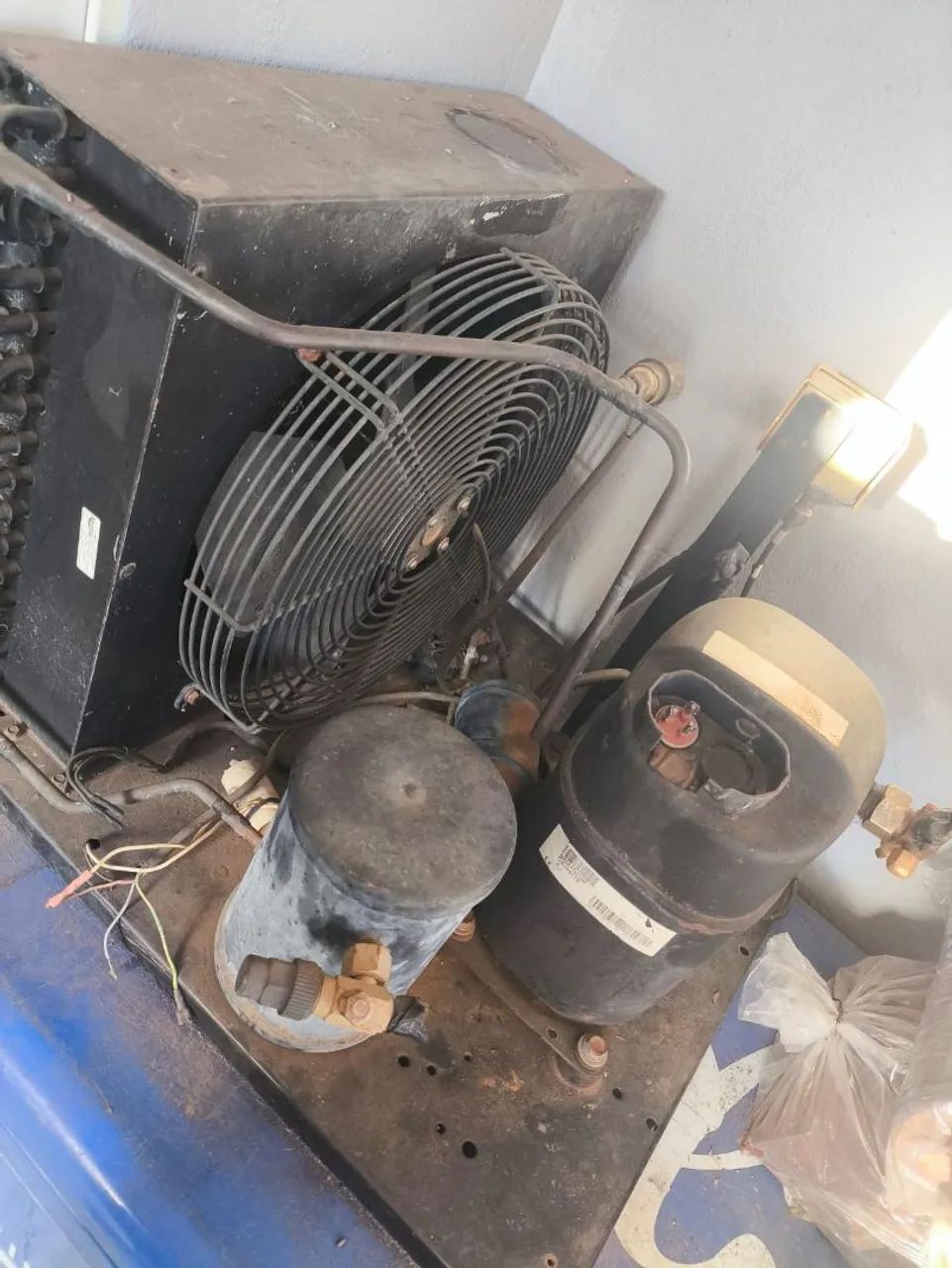 Vendo unidade completa com recolhedor de gás  - Foto 3