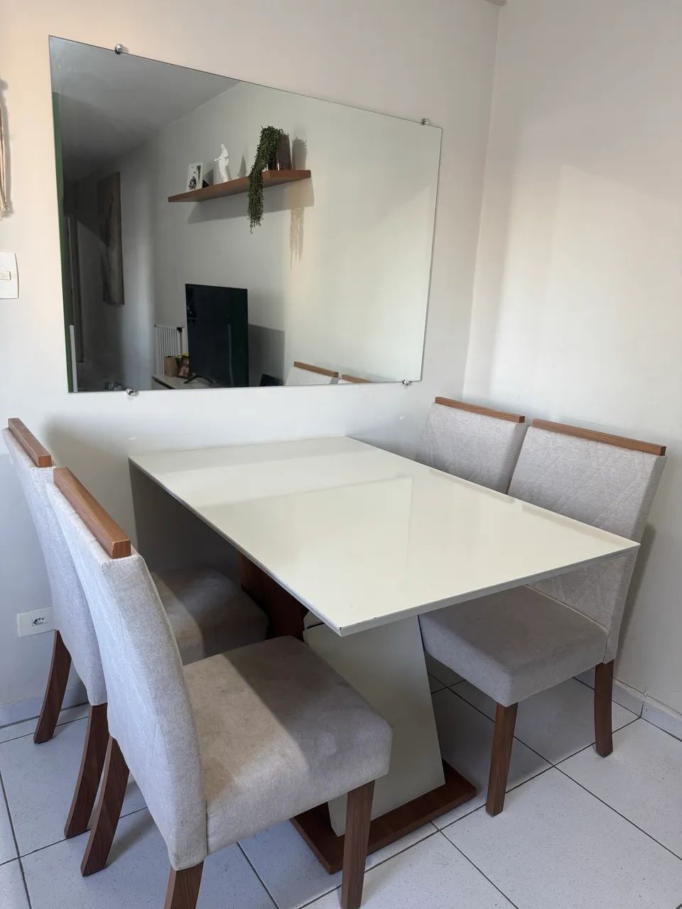 Mesa de jantar 4 cadeiras  - Foto 3