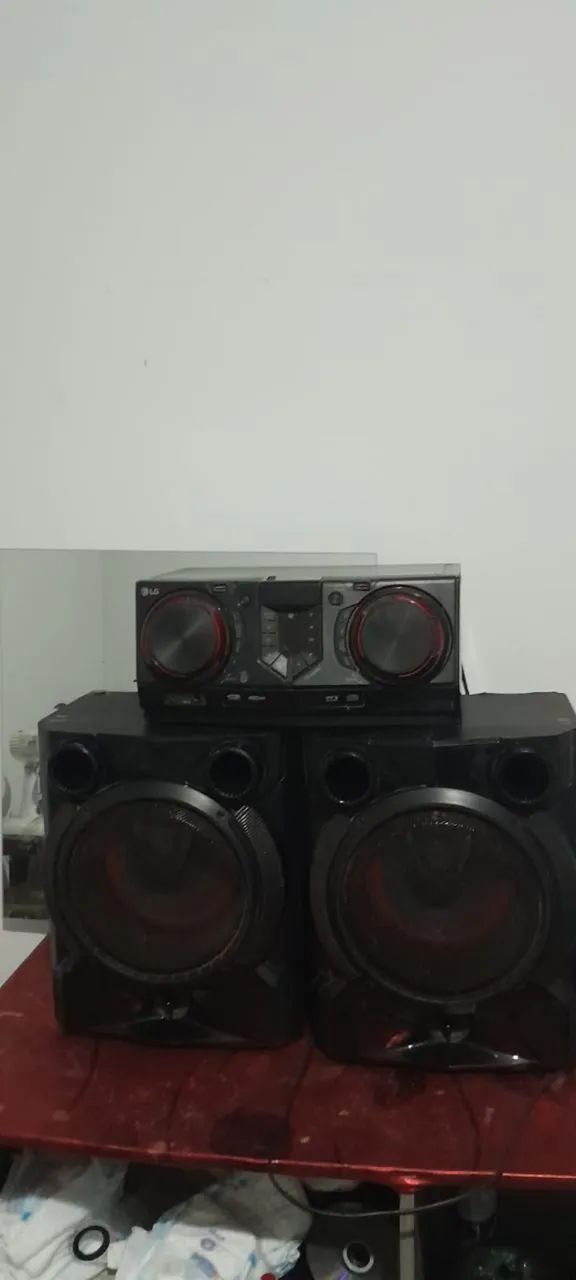 Vendo tv e som