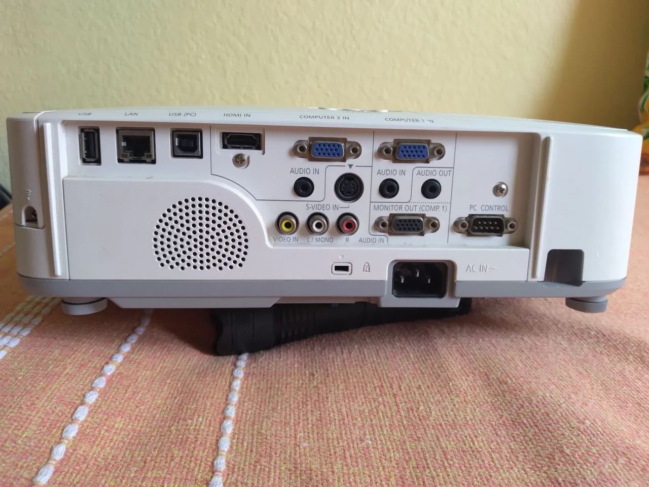 Vendo um  projetor  - Foto 4