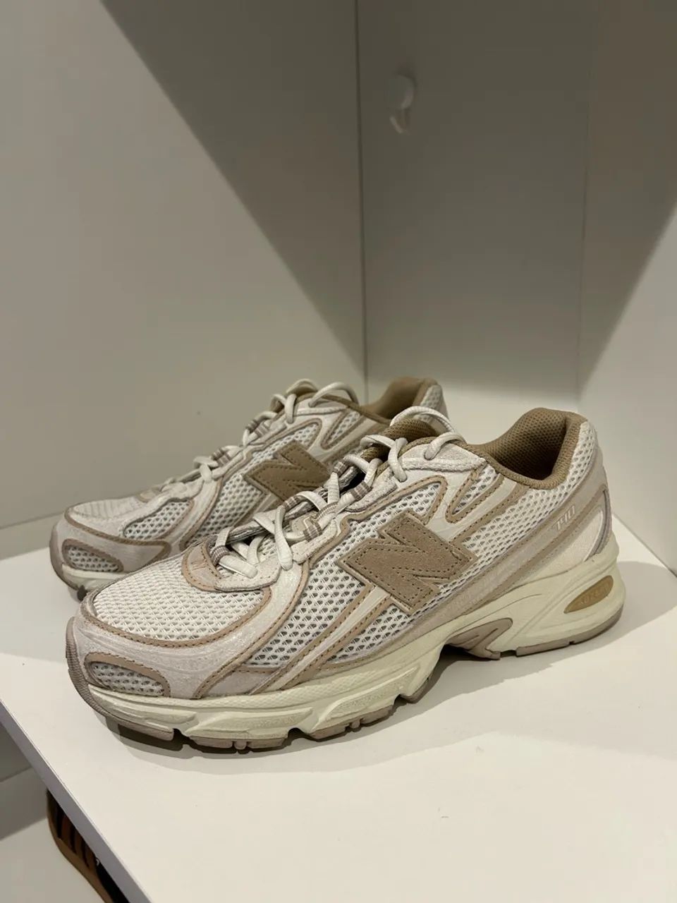 Tênis New Balance 740