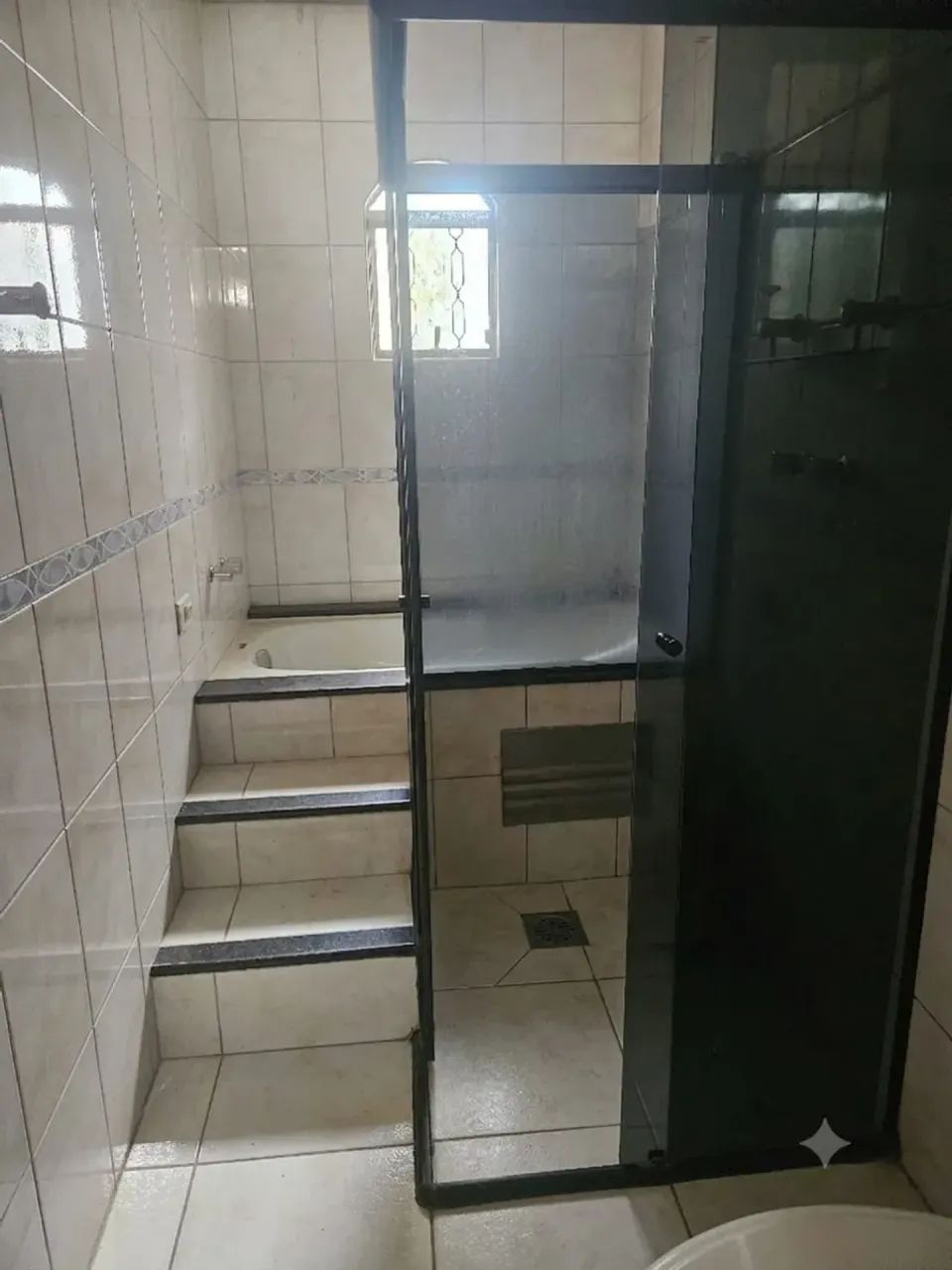 Imóvel para aluguel possui 150 metros quadrados com 3 quartos - Foto 2