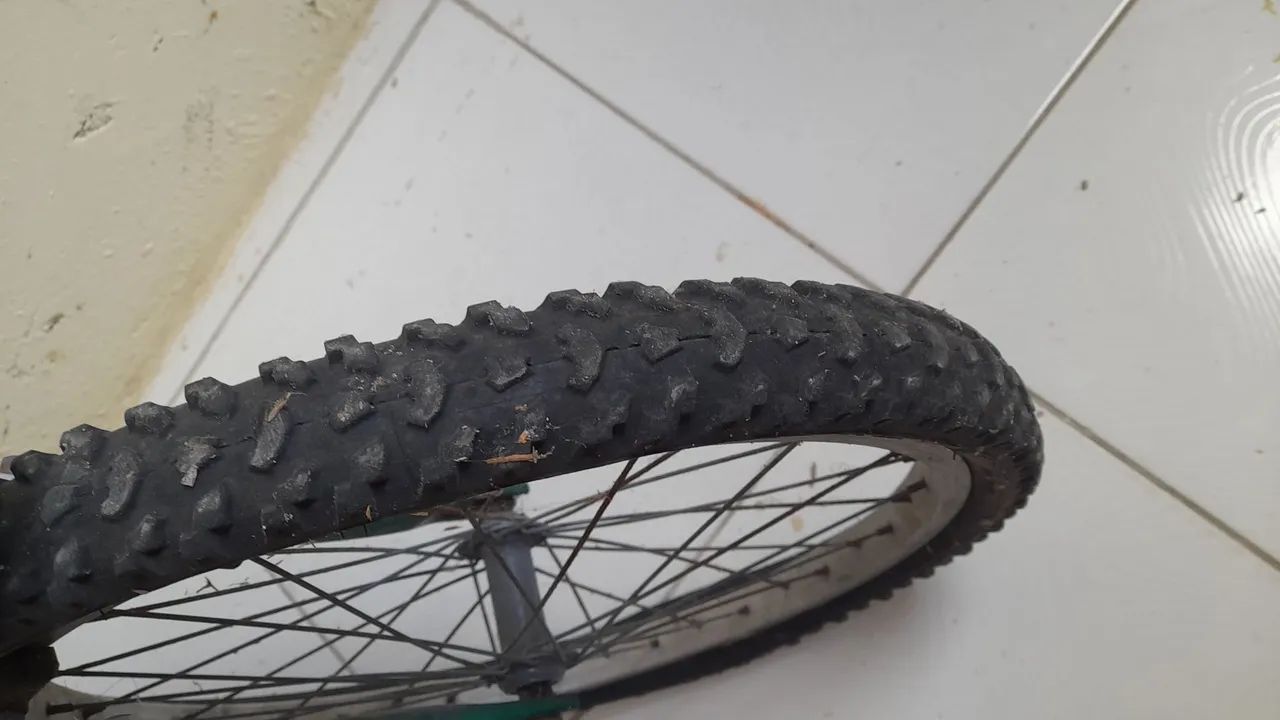 Bicicleta aro 20 - Foto 4