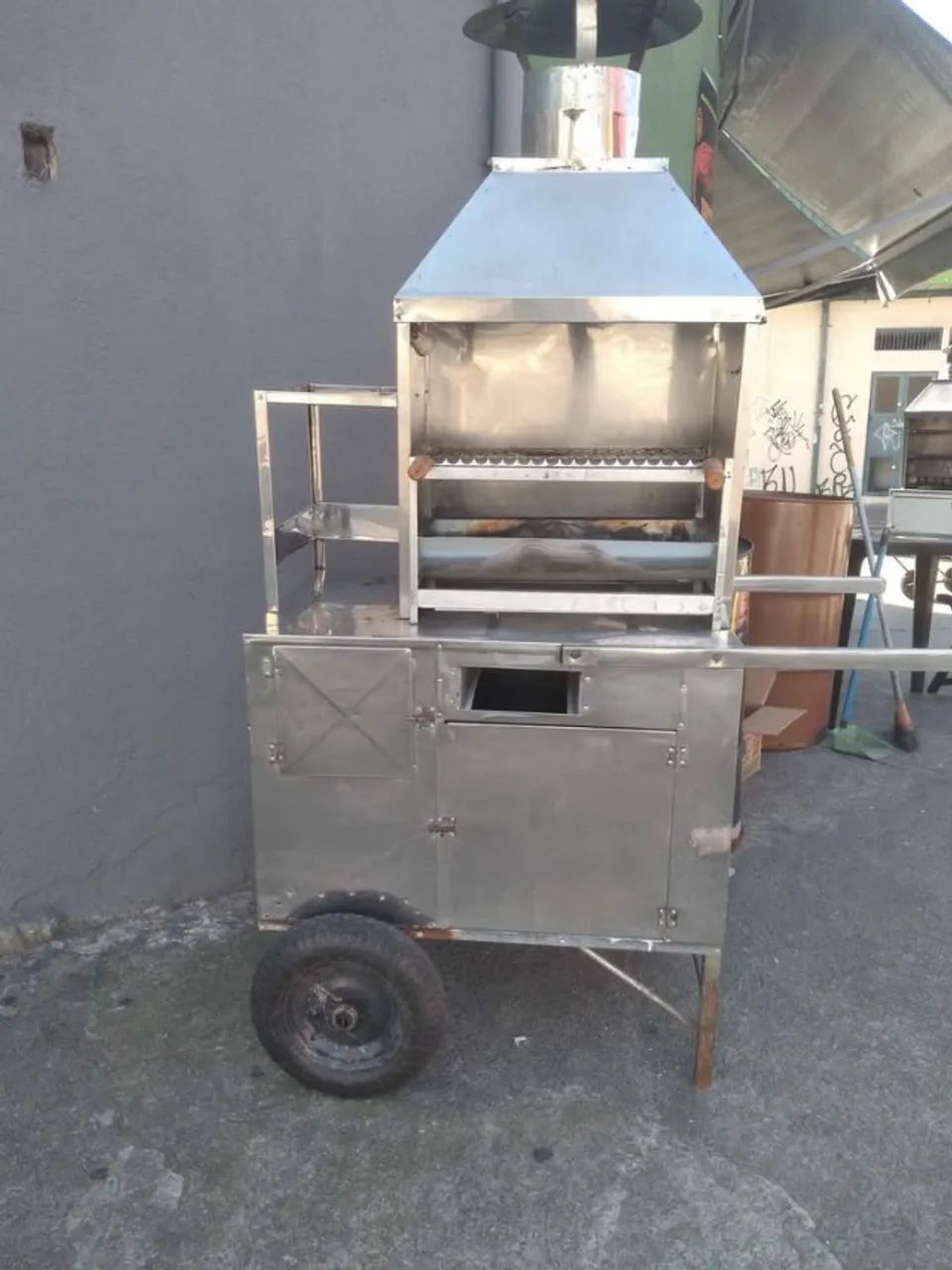 Carrinho de Churrasco Inox 50cm Com Caixa Térmica E Coifa - Foto 3