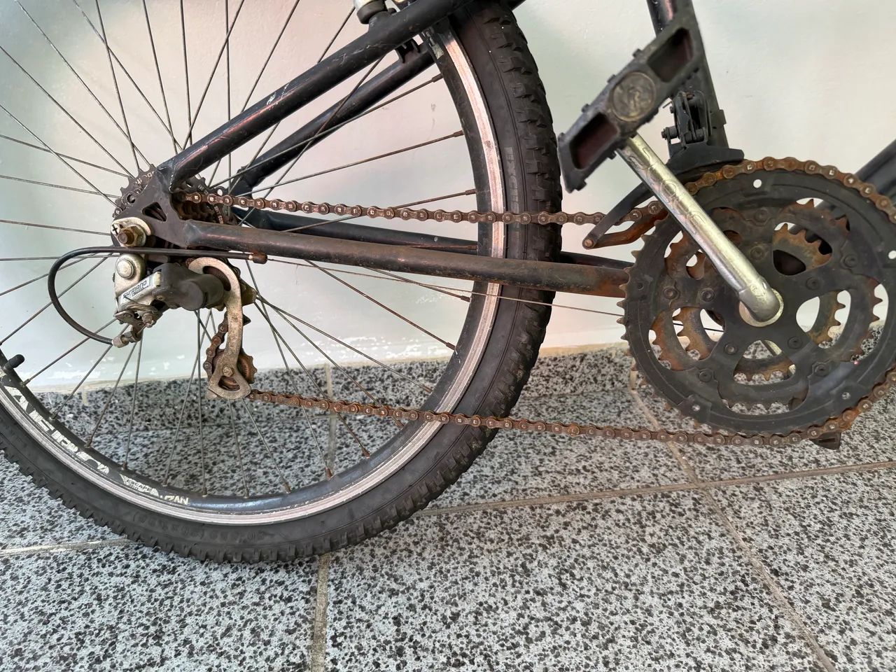 Bicicleta Aro 26 Shimano - Foto 4