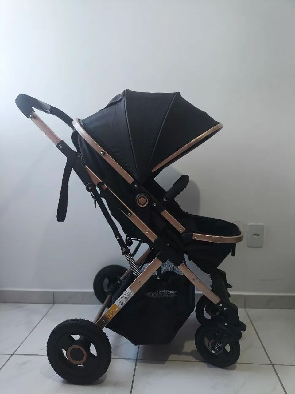 Carrinho de bebê reversível Elysian Max Baby