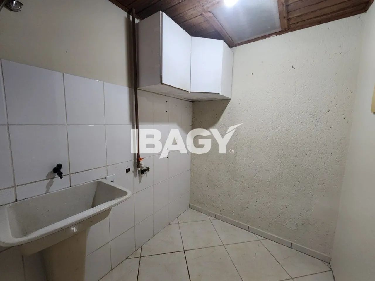 Excelente Casa 1 dormitório(s) em Carianos - Florianópolis - Foto 5