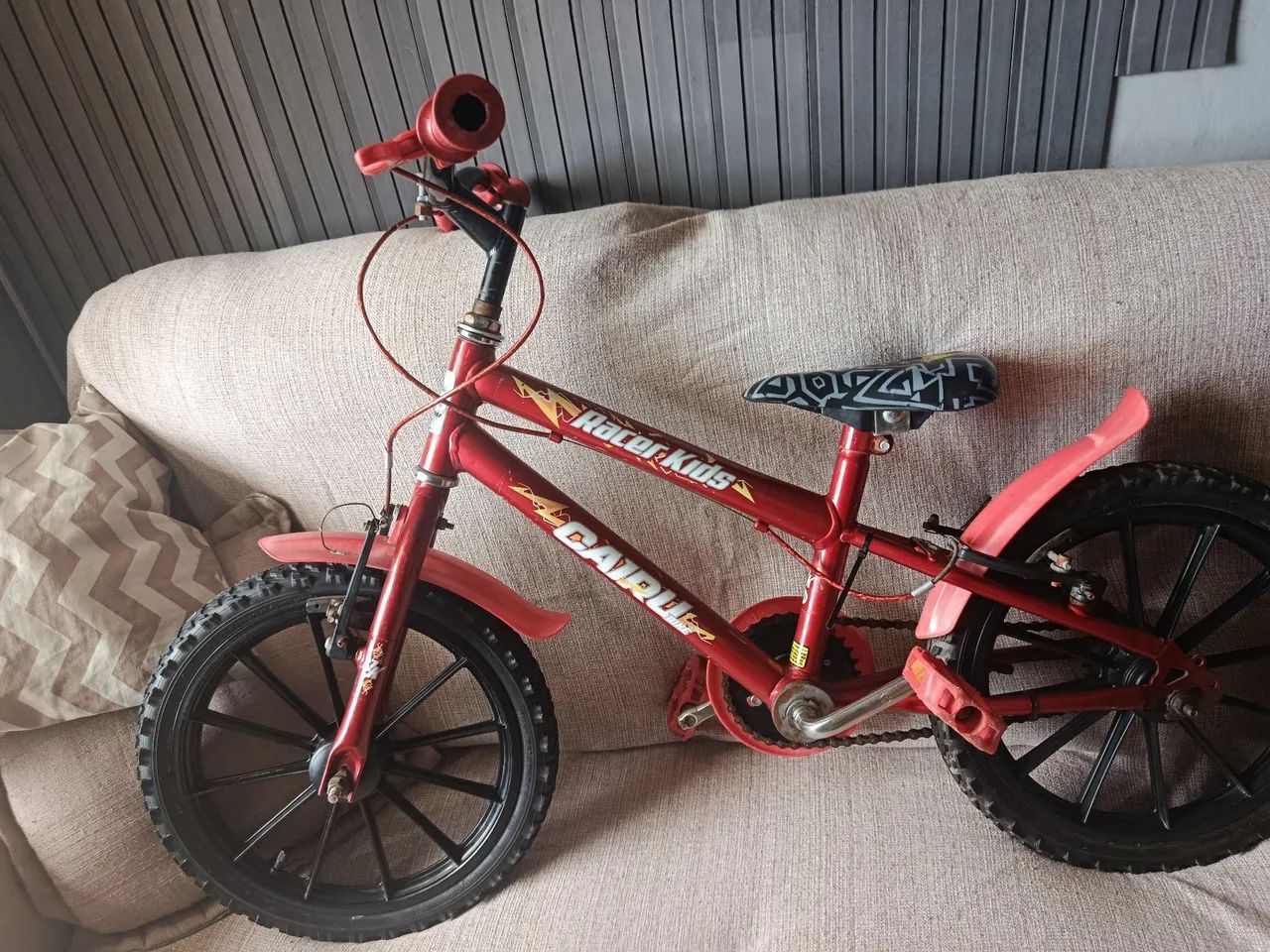 Bicicleta aro 16 semi-nova kids