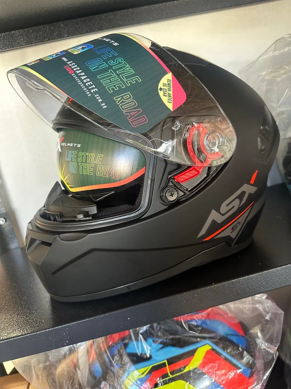 Capacete ASX Novo com óculos  - Foto 3