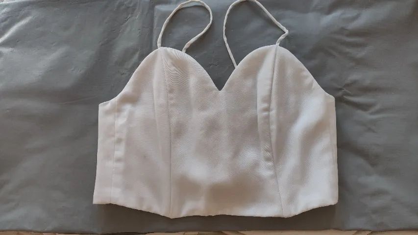 Corset Branco Acetinado Alfaiataria Busto com aramado 