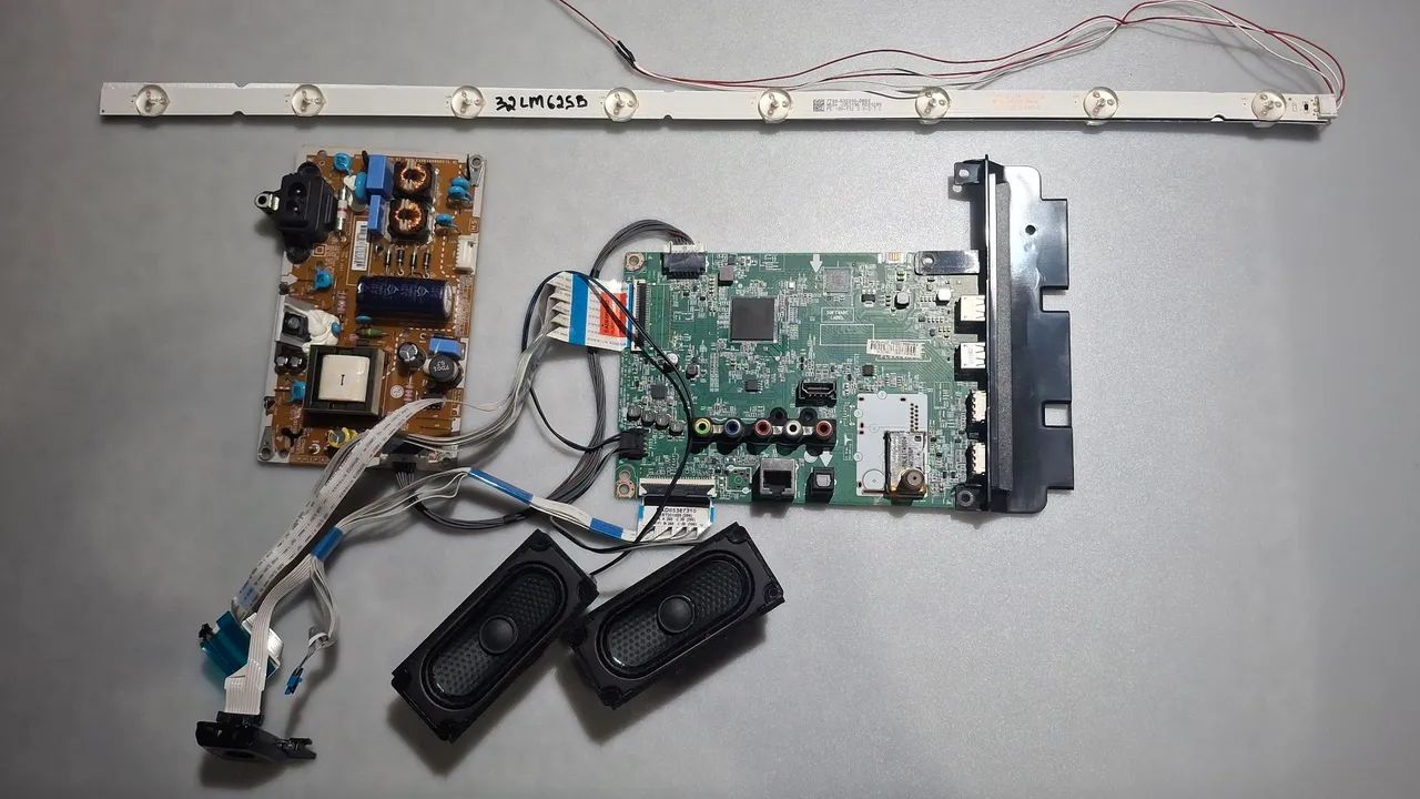 Placas e peças da TV LG 32LM625B - Foto 3