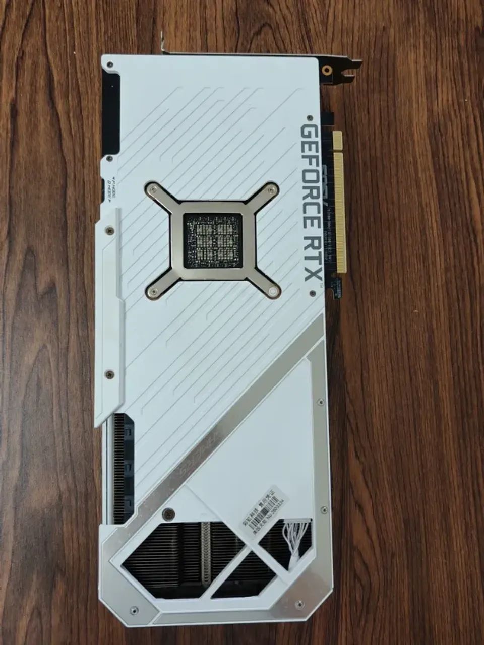 ASUS RTX 3080 ROG Strix White 10GB - Foto 4