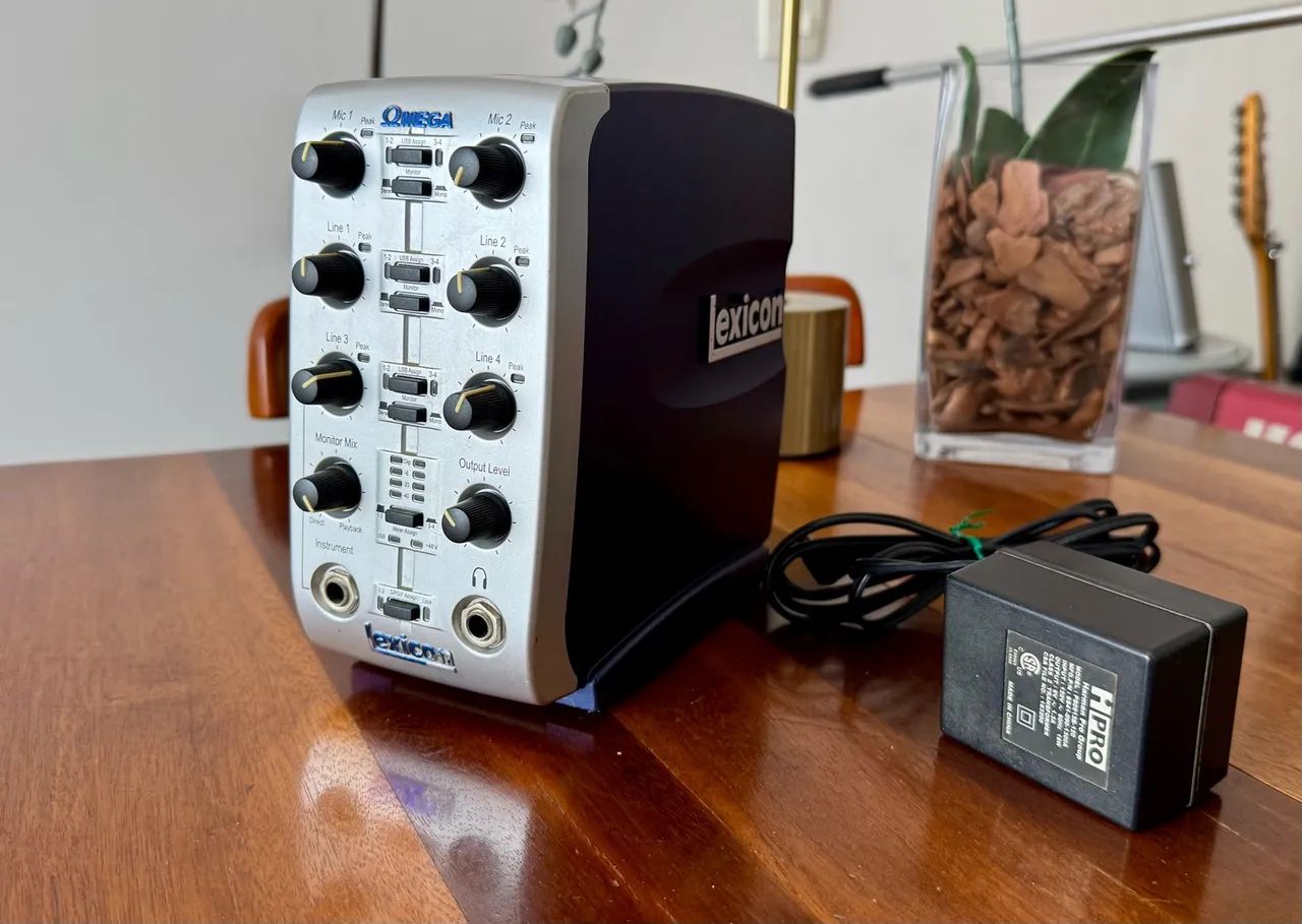 Interface De Áudio Lexicon Omega Desktop Recording Studio 110v - Foto 2