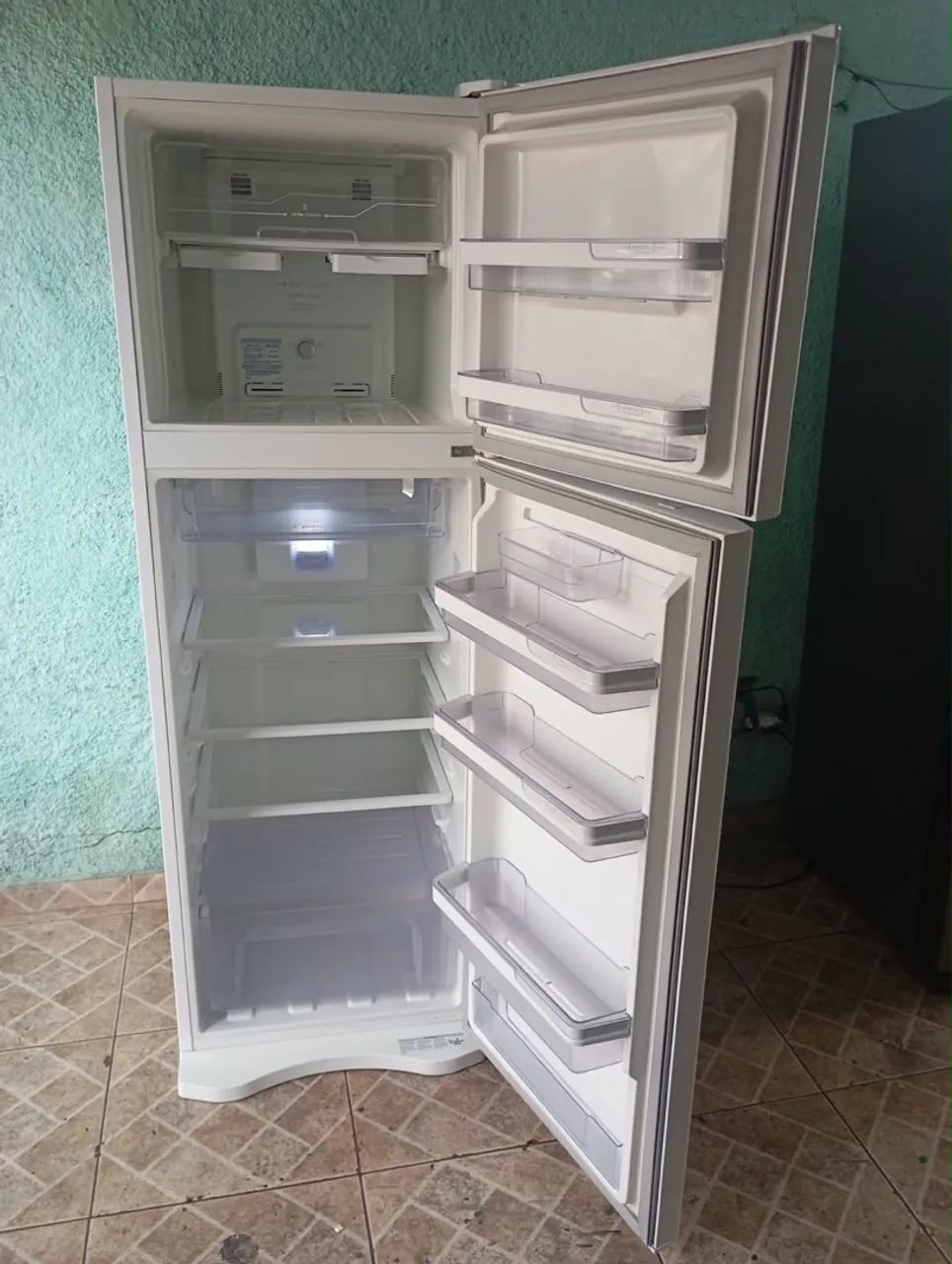 Geladeira Eletrolux 382L - Foto 2