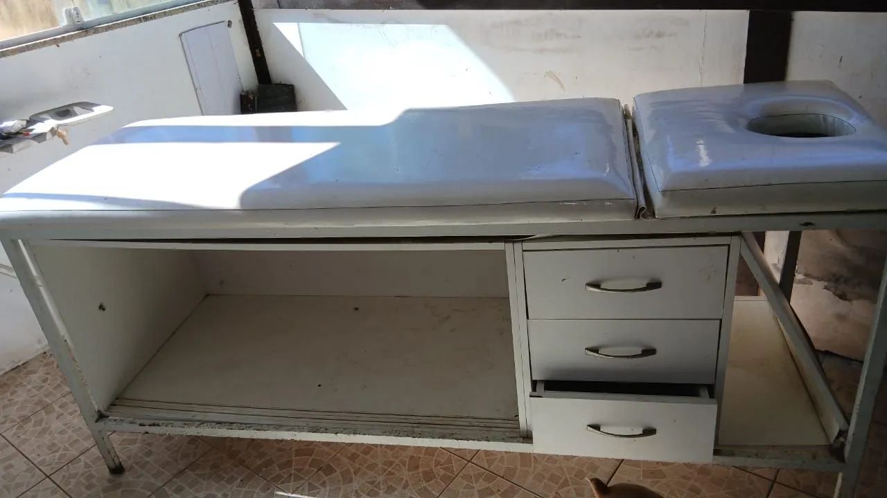 ?Maca com Gavetas - Usada? - Foto 2