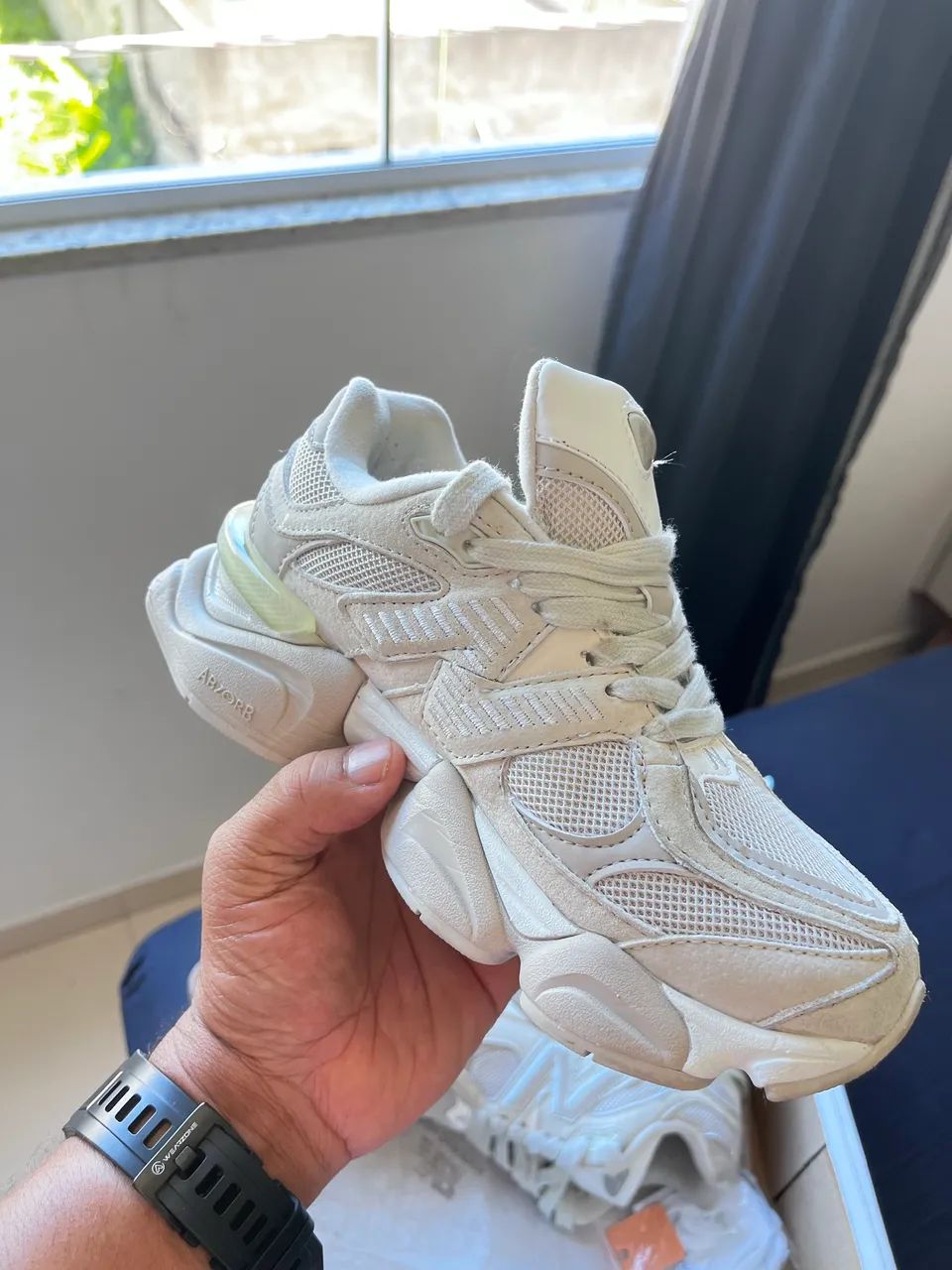 New Balance 9060 - Tam 34 BR - Semi Novo - Foto 3