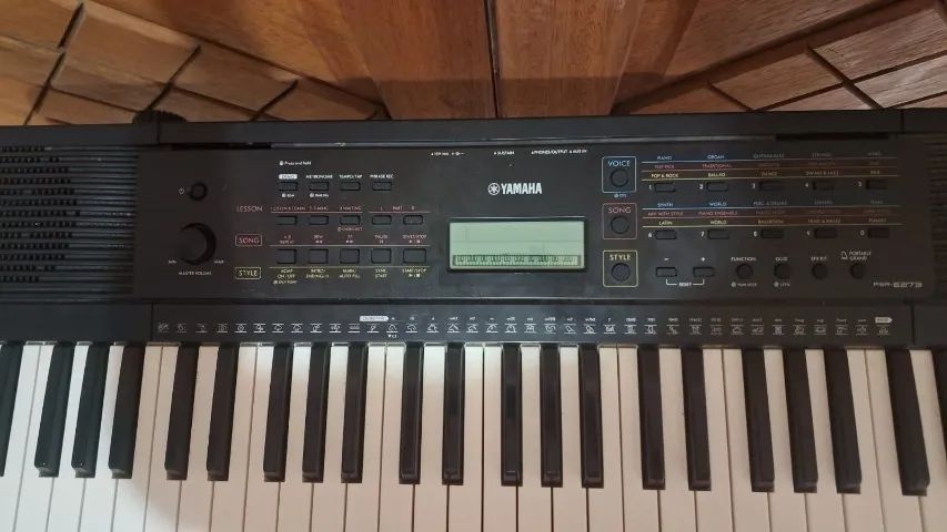 TECLADO YAMAHA - SUPER TECLADO DE ENTRADA
