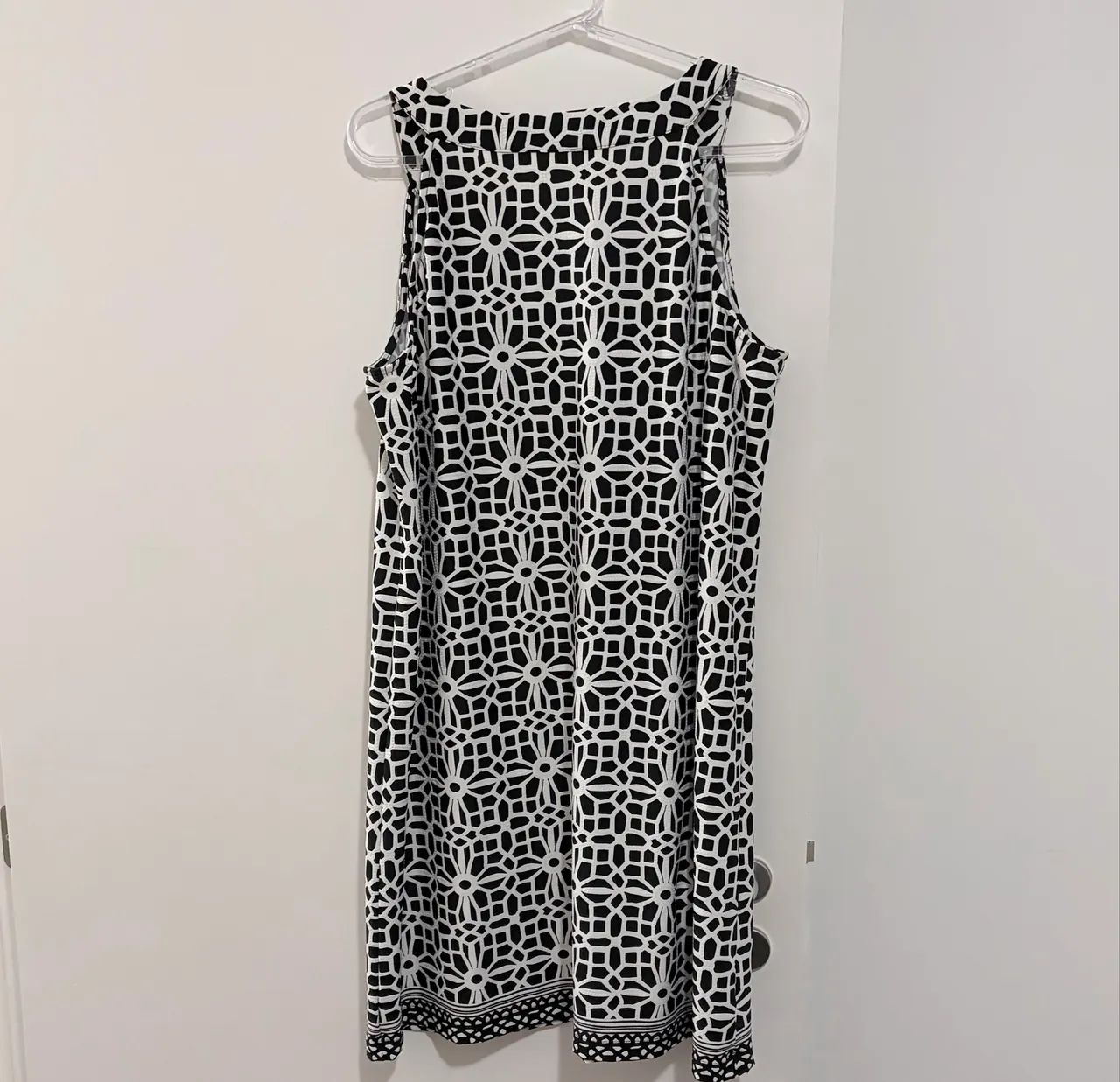 Vestido Estampado branco e preto GG - Foto 4