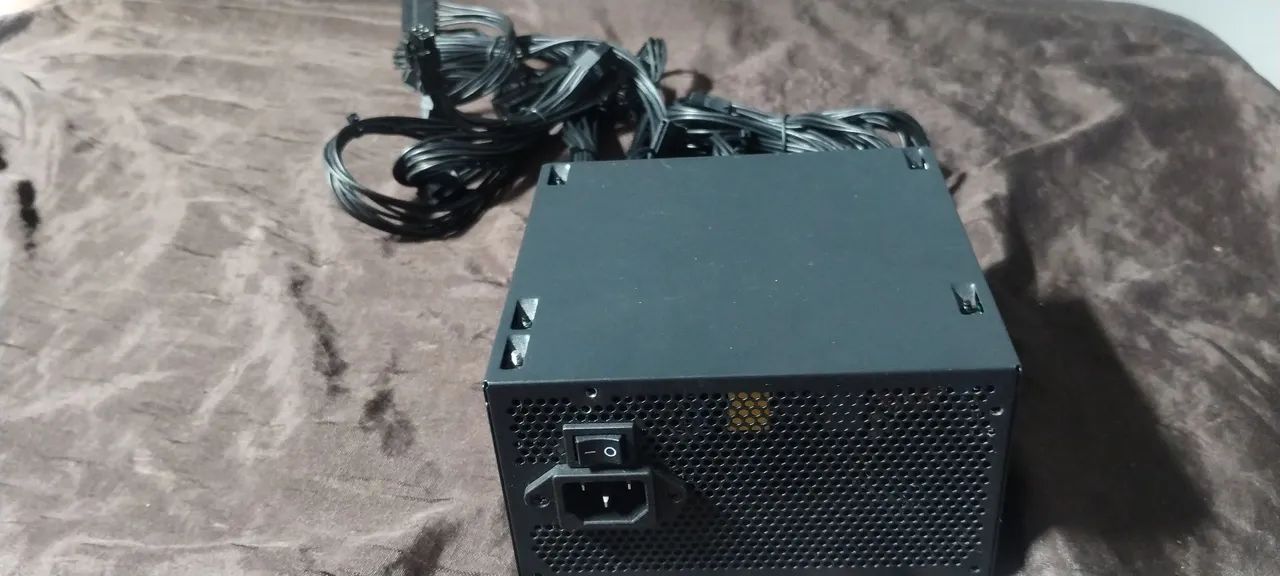 Fonte Cooler Master MWE GOLD 650W V3 - Foto 3
