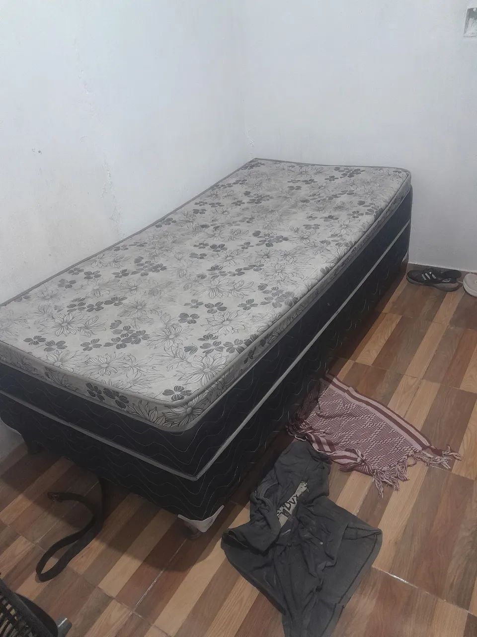 Cama box de solteiro 