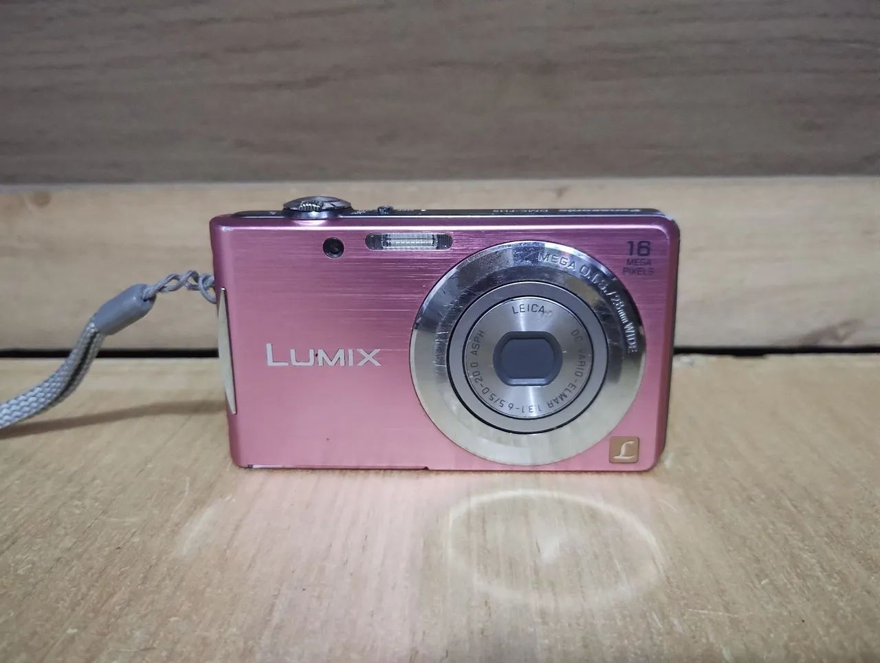 美品✨Panasonic LUMIX DMC-FH5 ピンク Câmera digital Panasonic Lumix DMC-FH5 16MP Rosa - Câmeras e