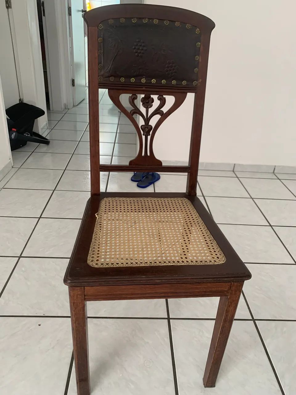 Mesa de madeira nobre, restaurada e maravilhosa  - Foto 4