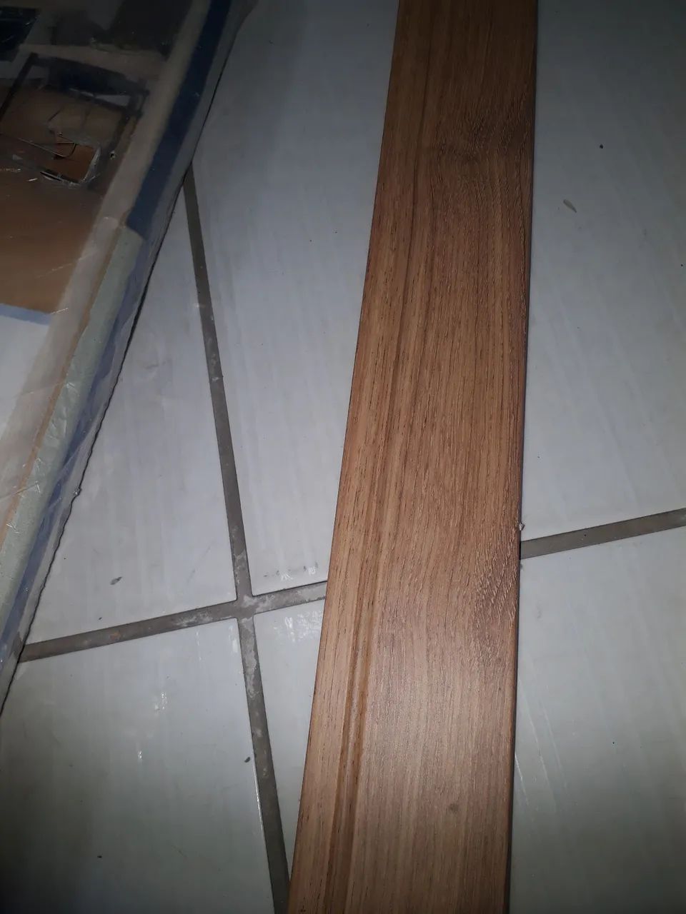Roda pé marron