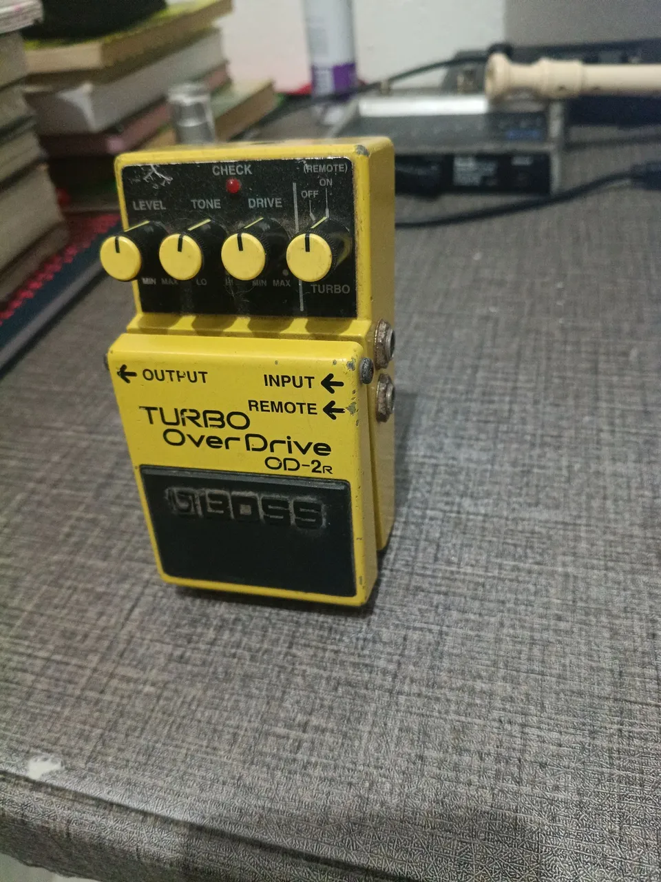 Pedal de efeito sonoro Boss Distortion Ds-1. - Equipamentos e