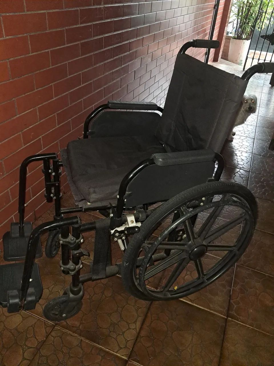 Cadeira de Rodas - Foto 2