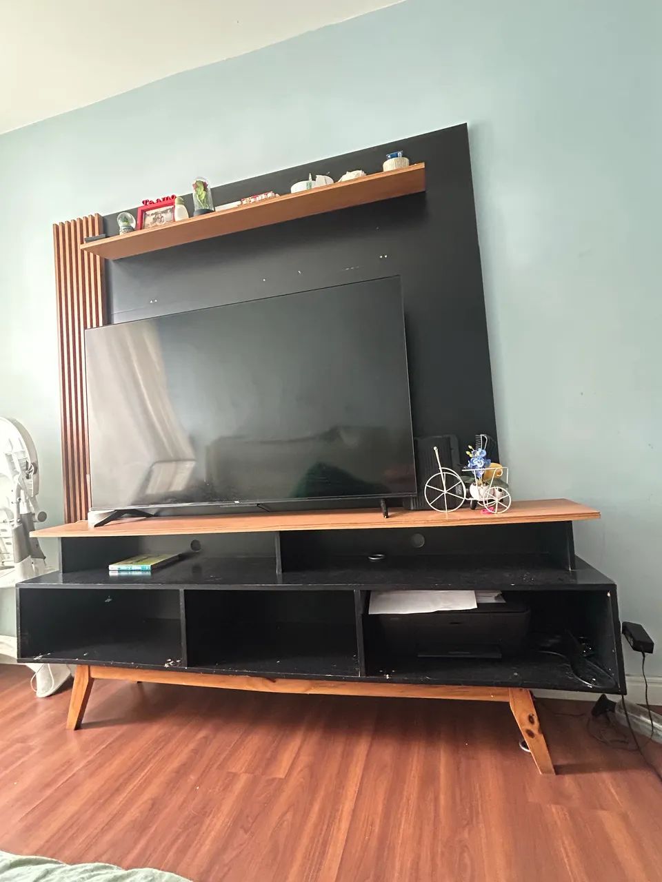 Rack com painel para sala 