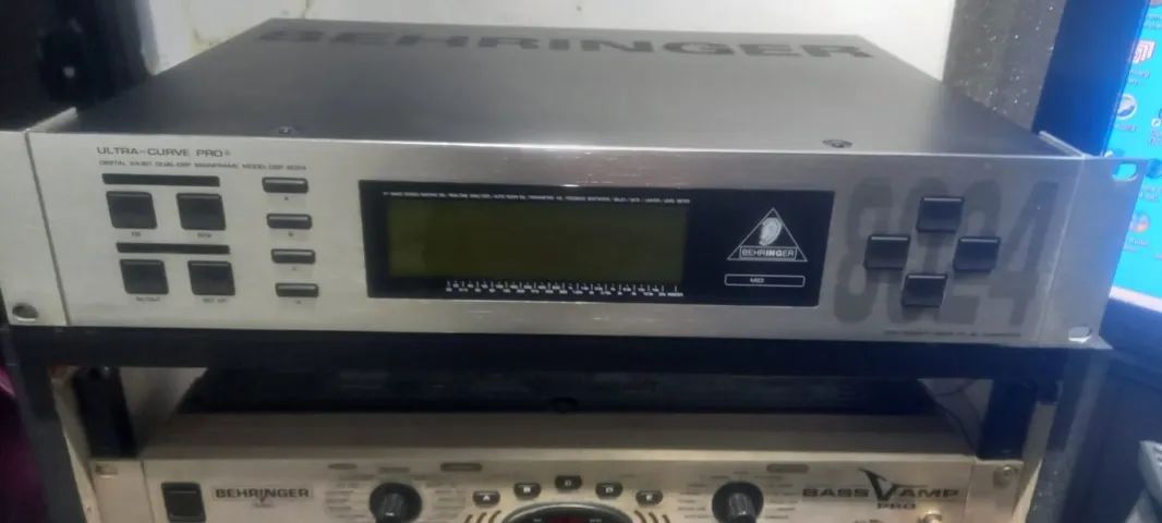 Behringer Ultra Curve Pro DSP8024 - Foto 3